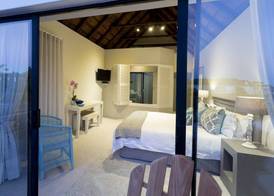 CANAL HOUSE: waterfront property to rent 2