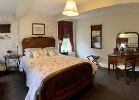 Eagle House - Award Winning B&B and Apartment 2