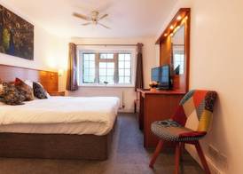 Club Wokingham Hotel 5