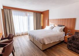 Hotel Alaska Cortina 2