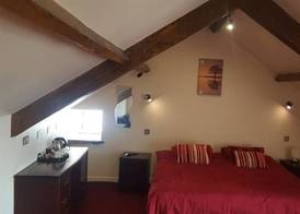 Ecclefechan Hotel 4