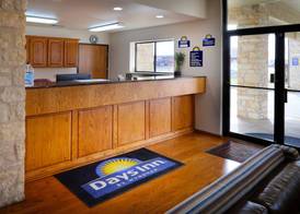 Days Inn & Suites by Wyndham Llano 5