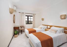 Colina Village 4