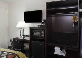Super 8 by Wyndham San Diego Hotel Circle 5