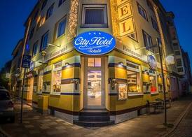 City Hotel 3
