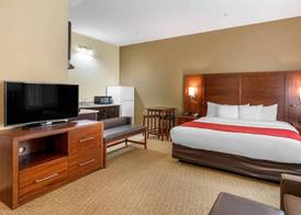 Comfort Suites Eugene University 4