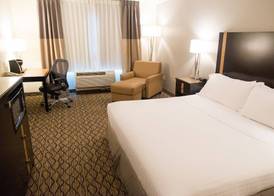 Holiday Inn Express & Suites CHANHASSEN by IHG 3