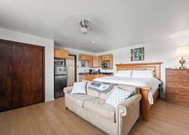 Eagle View Motel & Retreat 3