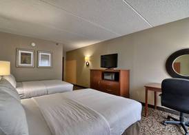 Clarion Inn & Suites Cortland - University Area 5