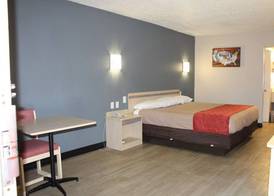 Econo Lodge Paducah West I-24 2