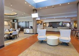 Holiday Inn & Suites MAPLE GROVE NW MPLS-ARBOR LKS by IHG 2