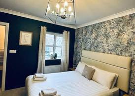 Arch Guesthouse 5
