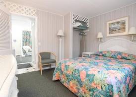 Commander by the Sea Motel 4