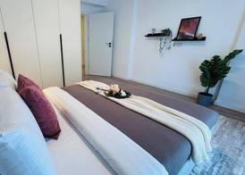 Crystal North Apartments Deluxe Comfort 4