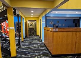 Super 8 by Wyndham Staunton 3