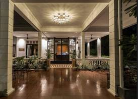 The Henry Hotel Manila 2