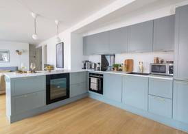 Leaves 6 - 2 Bdr Apt with shared roof terrace 2