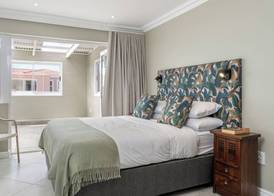 Harbour Club 4