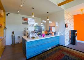 Coast River Inn by OYO Seaside 4
