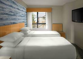 Delta Hotels by Marriott Whistler Village Suites 4