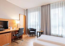 PLAZA Premium Köln 5