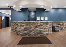 Comfort Suites Hudson I-94 4
