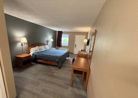 Knights Inn Crawfordsville 2