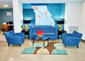 Holiday Inn Express & Suites ST CHARLES by IHG 2