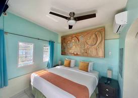 Azure Hotel and Art Studio 4