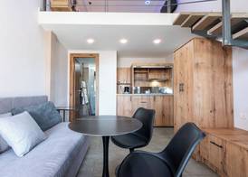 Airnest Suites Near Athens Airport 5