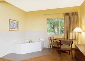 Western Inn & Suites 3