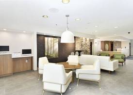 Fairfield Inn & Suites by Marriott Portland Airport 2