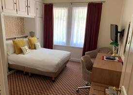Haley's Hotel 4