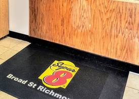 Super 8 by Wyndham Richmond/Broad Street 3