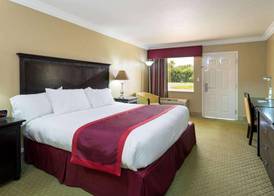 Ramada by Wyndham Lake Placid 5