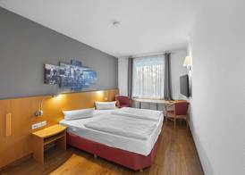 Hotel SunParc - SHUTTLE zum Europa-Park Rust 4km & Rulantica 2km 4