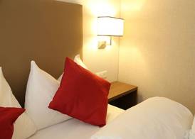 My Home Hotel - Free Parking , AC 4