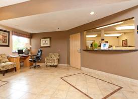 Super 8 by Wyndham Woodburn 3