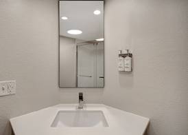 Holiday Inn Express ROCHESTER - UNIVERSITY AREA by IHG 3
