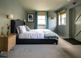The Cowdray Arms 4