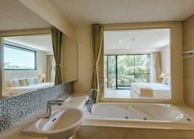 HULA HULA RESORT l truly tropical and fun wellness 4