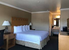 Lake Point Lodge 3