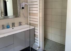 Hôtel SPA Au Cheval Blanc - Chambres climatisées 5