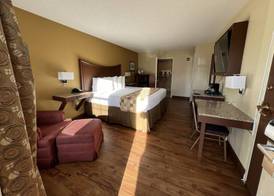 Atkinson Inn & Suites 2