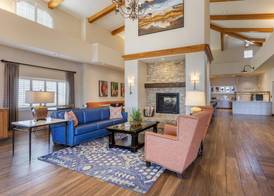 Best Western Plus A Wayfarer's Inn & Suites 2