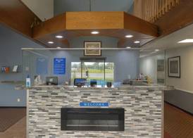 Royal Inn & Suites 2