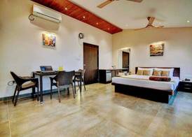 Hotel Strawberry Inn 3