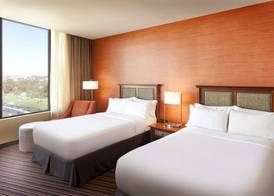 Holiday Inn AUSTIN-TOWN LAKE by IHG 5
