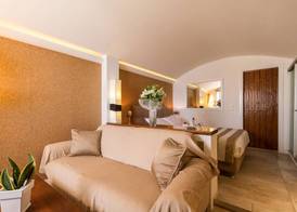 Galaxy Suites & Villas 4