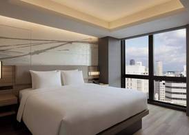 Courtyard by Marriott Osaka Honmachi 4